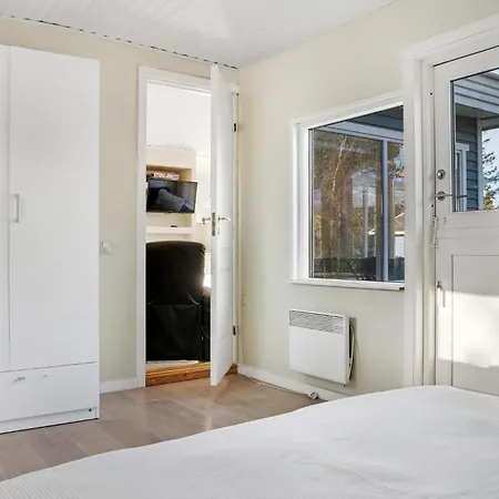 Casa de Férias Gorgeous In Vaeggerlose With Kitchen Bøtø By