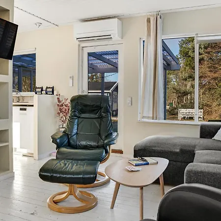 Gorgeous In Vaeggerlose With Kitchen Casa de Férias Bøtø By