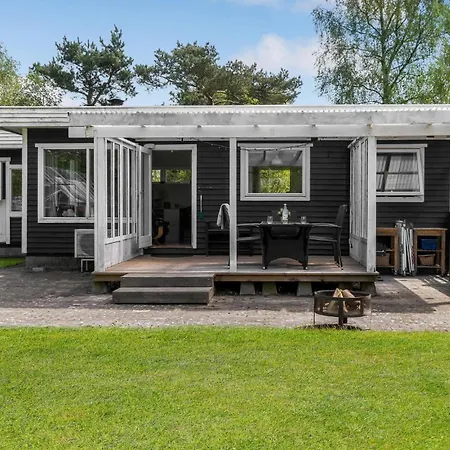 Gorgeous In Vaeggerlose With Kitchen * Bøtø By